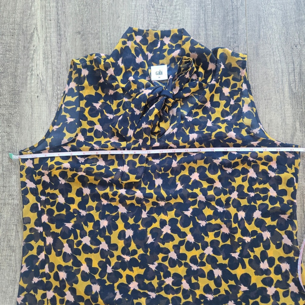 Cabi 3790 Sleeveless Tie Neck Blouse Yellow Navy Abstract Floral Chiffon Top M - Picture 6 of 7